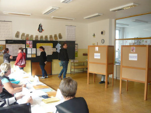 FOTO: Na severu Čech se volí do krajského zastupitelstva i do senátu