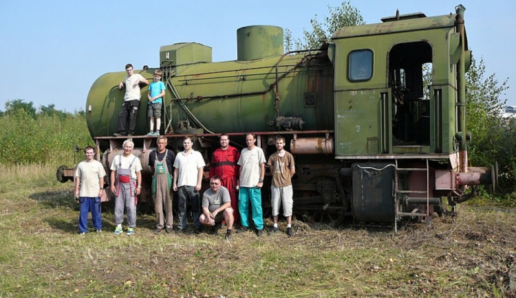 Lokomotiva ještě v Německu při návštěve pracovníku libereckého muzea.