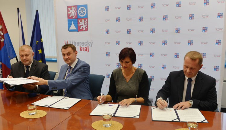 Starostové, ANO, ČSSD a ODS vytvořili v Libereckém kraji koalici