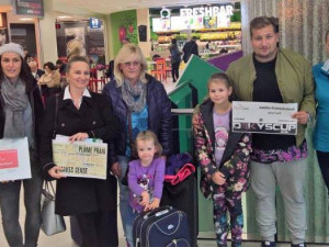 Tříletá Adélka vyrazila k moři, čtrnáctiletá Martina se prošla po molu s Andreou Verešovou