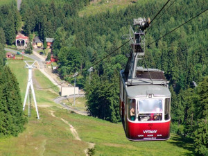 Kabinová lanovka na Ještěd se zastaví kvůli pravidelné revizi