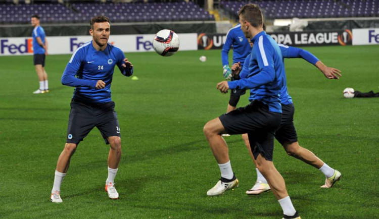 Slovan na předzápasovém tréninku.