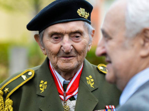 Zemřel hrdina od Tobruku Stanislav Hnělička. Bylo mu 94 let