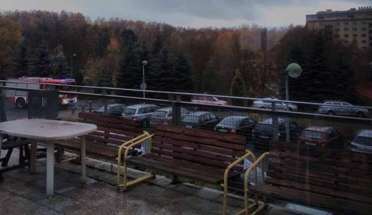 Hasiči a policie na místě