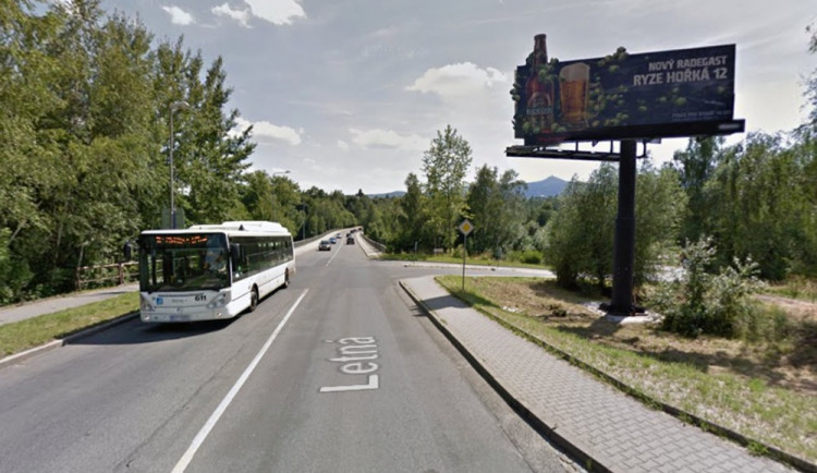 Na tomto bigboardu visela figurína oběšence