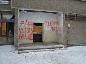 Stavební úřad nařídil zbourání bývalé ubytovny Kovák v Chrastavě
