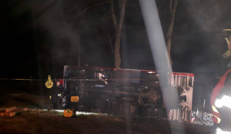 Nehoda hasičů na Rádle