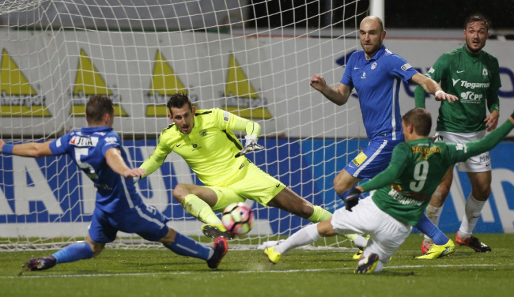 Od první do 90. minuty jsme na hřišti nebyli, zlobil se Breite