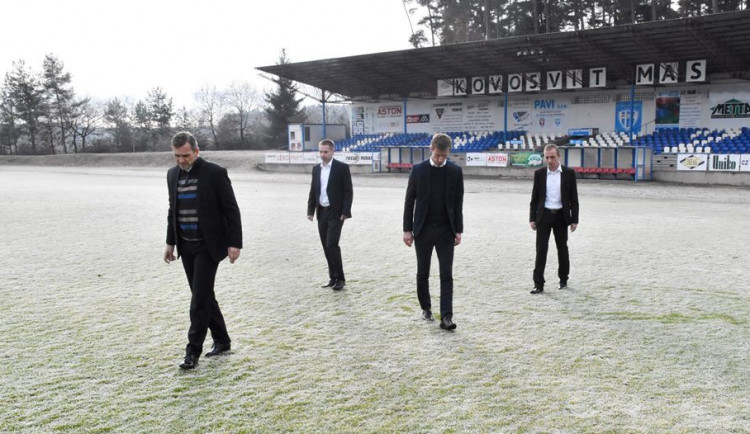Dnešní zápas Slovanu s Táborskem rozhodčí odložil pro nezpůsobilý terén