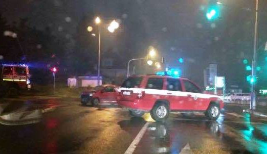 Nedorazila vám večer teplá pizza? Poslíček havaroval v Londýnské ulici