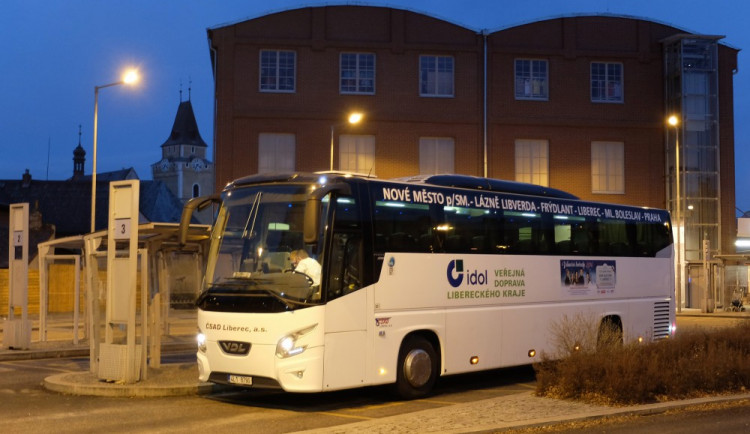 Frýdlantsko a Prahu dnes propojila nová autobusová linka