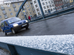 Na severu Čech se může odpoledne objevit sněžení