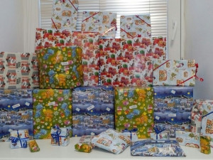 Muži zákona připravili dětem v liberecké nemocnici bohatého Ježíška