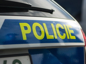 Policista odhalil ve svém volnu muže bez řidičského oprávnění v kradeném autě
