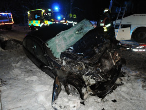 Na Semilsku se srazil autobus s osobákem. Několik zraněných