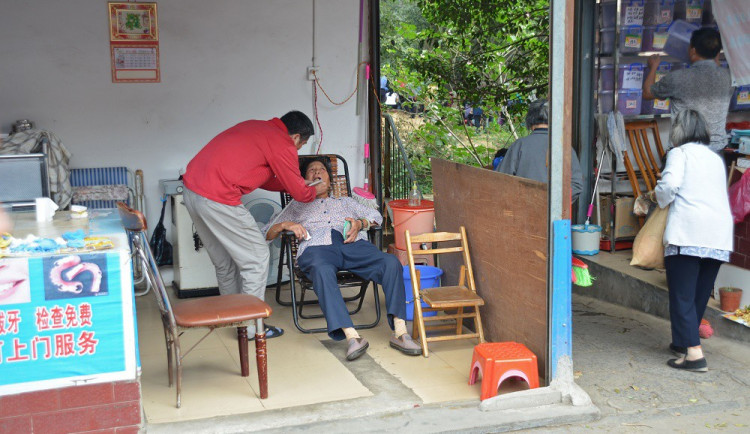 Seriál Z kanclu kolem světa