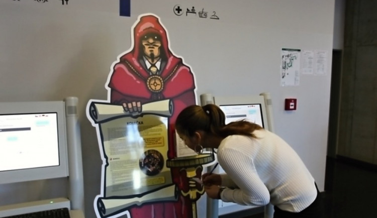 Ilumináti zanechali v iQLANDII tajemnou hru. Vyřešit musíte šest zapeklitých úkolů