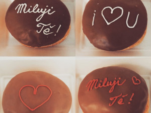 Trochu jiné koblihy. Pravé americké  doughnuty už si dáte i v Liberci