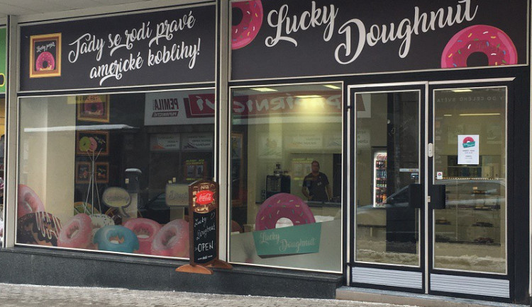Trochu jiné koblihy. Pravé americké  doughnuty už si dáte i v Liberci