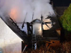 Noční požár v Hodkovicích napáchal statisícové škody