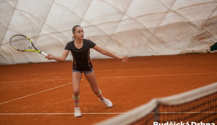 Budějce hostily silně obsazený turnaj starších žákyň. Vyhrála ho Kubíková z pražské Sparty