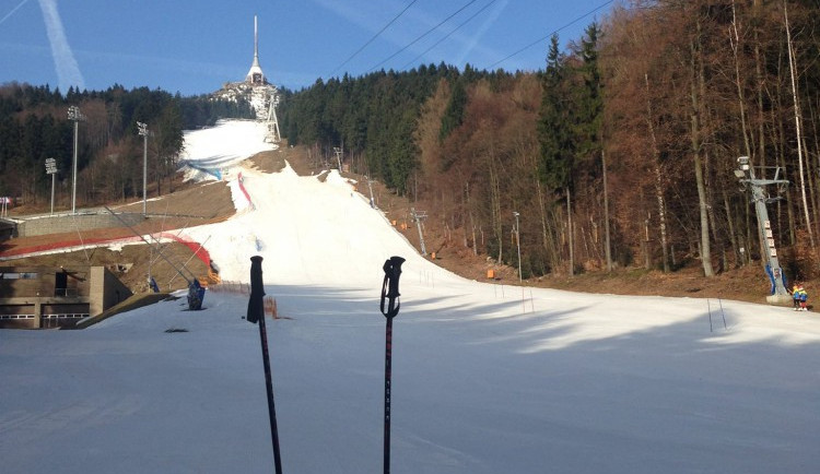 Sníh mizí i na horách, areály mají za sebou většinou poslední víkend