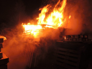 Požár chatky v Proseči nad Nisou, škoda jde do desítek tisíc korun