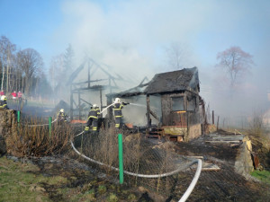 Ve Smržovce lehla popelem stodola, škoda je 700 tisíc korun