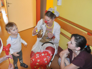 Zdravotní klauni v liberecké nemocnici.