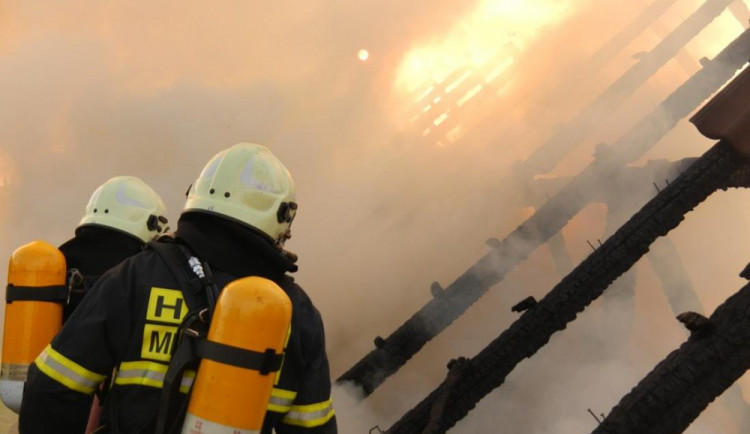 Hasiči nabádají ke kontrole požárních hlásičů a detektorů plynů