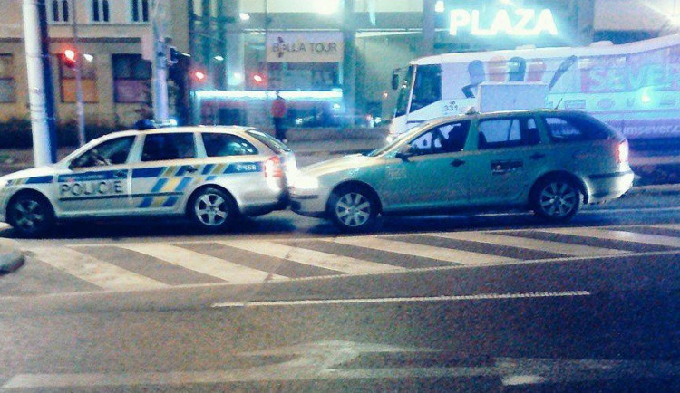 Nehoda u Galerie Plaza