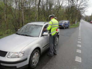 VELIKONOČNÍ STATISTIKA: Řidiči pod vlivem alkoholu i drog, policisté rozdali stovky pokut