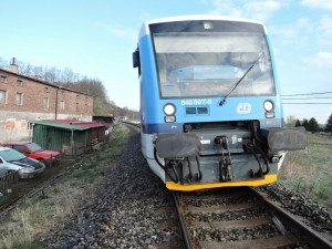 U Višňové se dnes ráno střetl vlak s osobním automobilem