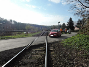 U Višňové se dnes ráno střetl vlak s osobním automobilem