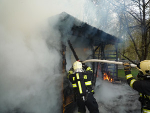 Požár u sychrovského zámku.
