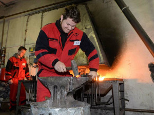 18034186_1403006463092205_1856003427396674454_n