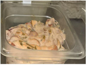Inspekce odhalila v jednom z jabloneckých obchodů salát, který mohl způsobit onemocnění salmonelózou