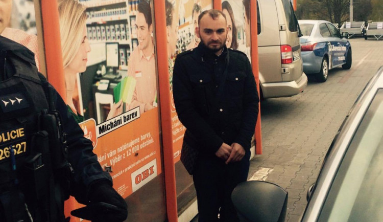 Podvodník zadržený dnes u libereckého OBI