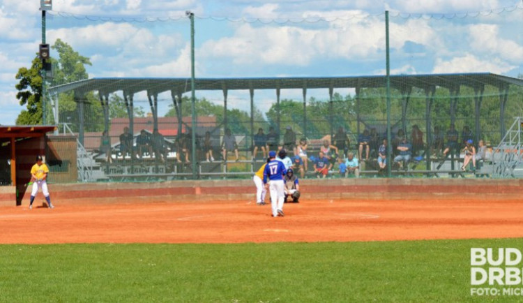 Softbalisté Ledenic zahájili vítězně novou sezonu v extralize mužů. Ženy začínají o víkendu