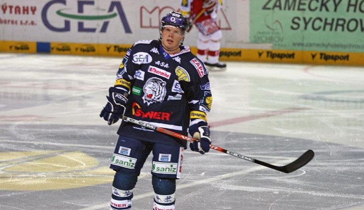 Motor podepsal Nedorosta a Kachyňu. Další posily hledá i v zámoří