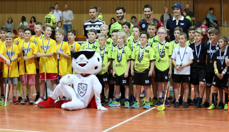 VIDEO: Hráči Dynama, Motoru, Jihostroje i Štírů na turnaji TOP 4 předvedli show pro diváky