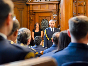 Na radnici ocenili hasiče.