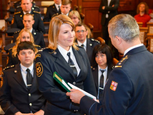 Na radnici ocenili hasiče.