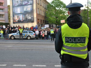 Demonstrace před Imperialem.
