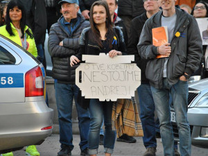 Demonstrace před Imperialem.