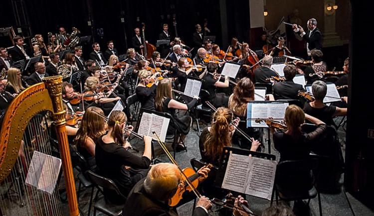 Podkrkonošský symfonický orchestr zahraje v Koloseu slavné skladby z filmových hitů