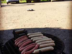 Novináři mají za sebou první den vyhlížení Jiřího Kajínka, někteří u rýnovické věznice nocují