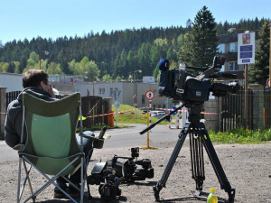 Novináři mají za sebou první den vyhlížení Jiřího Kajínka, někteří u rýnovické věznice nocují