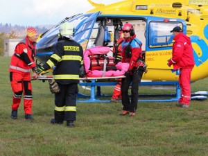 Čtyřletého chlapce transportoval vrtulník do hradecké nemocnice. Srazil se s cyklistou