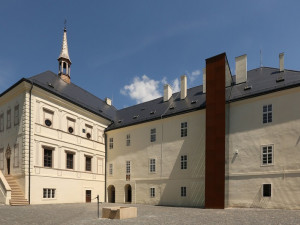 Ve zrekonstruovaném zámku ve Svijanech otevřou hotel s restaurací